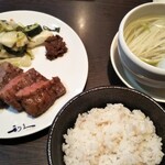 牛たん炭焼 利久 松島海岸駅前店 - 牛タン焼き、ミニテールスープ、麦飯(松島定食)