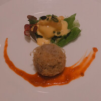 カントニーズ 燕 - 海老のヘルシーマンゴーマヨネーズソース 海老と野菜のタロイモ皮包み揚げとともに