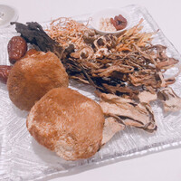 カントニーズ 燕 - 12種類の茸と薬膳生薬