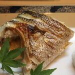 季節料理 よし野 - 鱸カマ塩焼き