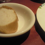 トラットリア・ジュゲム - パンも付けてもらいました