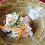 貴舟 - 魚と大根とニンジンと胡瓜の和え物