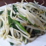 鶴亀 - ニラとモヤシ炒め 300円(税込)(2020年8月20日撮影)