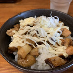 麺匠 中うえ  - チャーシュー丼