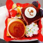 シャトレーゼ - 料理写真:かわいいくまちゃんのプリンアラモード