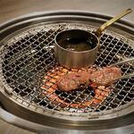 焼肉赤身 にくがとう - 