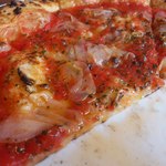 ピッツェリア ダ マッシモ - 【2012年06月】マリナーラの断面。