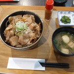 Oshokujidokoroakanaya - 豚丼