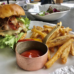 ハレクラニ 沖縄 - ハンバーガー