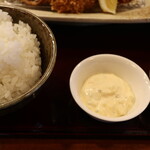 こだわりとんかつあぢま - ご飯、漬物等