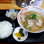 せせらぎ食堂 - 