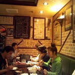 キッチン田村 - アメリカンなお洒落な雰囲気です。