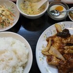 萬珍閣 - 四川ホルモン定食850円(ご飯は大盛りにしています)