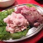 合資会社　谷カルビ商店 - 豚ホルモン３種です。ホルモン　レバー　ハツの組み合わせです。