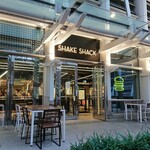 SHAKE SHACK - 外観