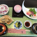 Ishikawa - 配膳時の刺身定食