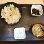 中央食堂 - 炙りのど黒すし丼 (1,700円・税込)