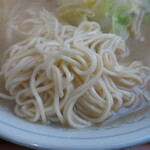 栄楽 - タンメンの麺