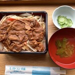 レストラン真珠 - 焼肉重