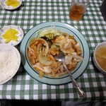 孔雀苑 - 肉と野菜のスタミナ炒め定食￥750