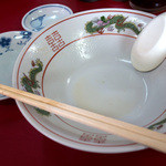 安全食堂 - 替玉1回。かなりなボリュームになると思うんですけど、スープまで軽く飲み干せちゃいます。やっぱ好きだー。