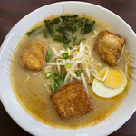 豚太郎 - 料理写真:味噌カツラーメン