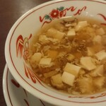横浜中華街 揚州飯店  - 豆腐と椎茸のスープ