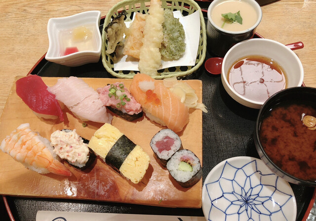 江戸っ子寿司 パレマルシェ西春店 西春 寿司 食べログ 江戸っ子寿司 パレマルシェ西春店 西春 寿司 食べログ