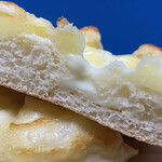 パン工場  - チーズはけっこうな量がありましたが、パンが薄かったのが残念…