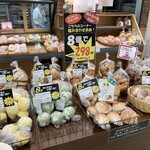 パン工場  - 「選べるパン」は１個「¥60」なのに、８個だと「¥298」という、とんでもない安さ(@_@)