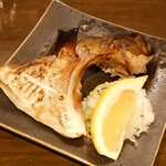 飲んべぇ食堂 らくだ屋 - カンパチカマ焼き