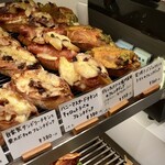 パンやきどころ RIKI - 惣菜ハード系(フレンチドック)