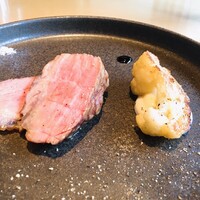 テアトロ ディ マッサ - 奄夢豚ロースト、カリフラワー
