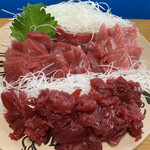 丸ヨ 高橋商店 - さっそく大皿に盛り付けましょう♫