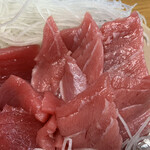 丸ヨ 高橋商店 - 口の中でとろける「大とろ」(⌒▽⌒)