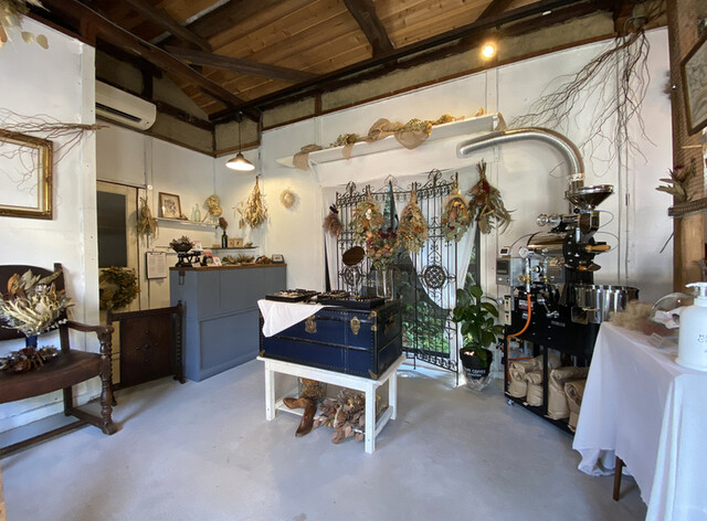 TAKE COFFEE ROASTERY photo 4