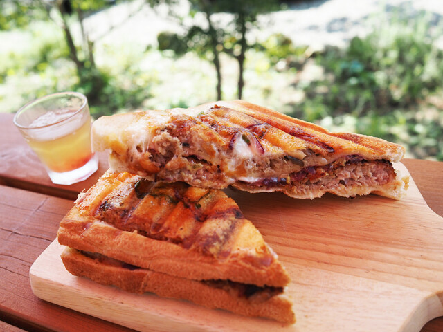 ヒュッゲカフェ グリーンシューツ（Hygge Cafe Green Shoots） - 陸前白沢（カフェ）