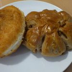 Ishigama pan koubou Bon Pana - カレードーナツ　クルミパン