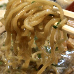 無鉄砲  - 麺にも脂が絡む