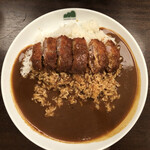 Moutain curry - 空から特製モモカツカレー