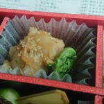 駅弁屋 - 秋田 鶏肉揚げ煮、こごみ