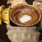 Naniwa Hitokuchi Gyouza Chaochao - 5種類の餃子750円