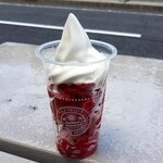 ミニストップ  - 料理写真:ハロハロ～苺