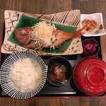 Kimmedai Semmon Izakaya Taishabu Zombun - シンプルな定食セットが好き