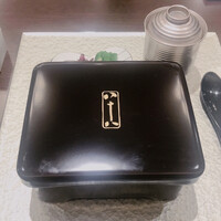 割烹蒲焼 横浜八十八 NEWoMan横浜店 - 鰻重「月丁」