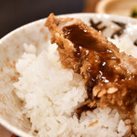 Tonkatsu Masamune - 【[限定部位]肩ロースかつ定食@1,880円】over the rice