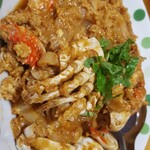 インムアロイ -  ปูผัดผงกะหรี่「プーパッポンカリー」(プー蟹)(パッ炒める)(ポン粉)(カリーカレー)