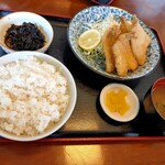 厚生食堂 - キスフライ定食