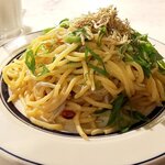 横浜スパゲティ アンド カフェ - しらすと青ネギのペペロンチーノ