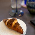 プレゼンテ スギ - 2020.8 発酵し立て焼き立ての自家製クロワッサン 六条大麦パウダー